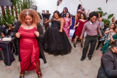 WED-FRIENDS-AND-FAMILY-355