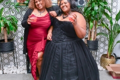 WED-FRIENDS-AND-FAMILY-368